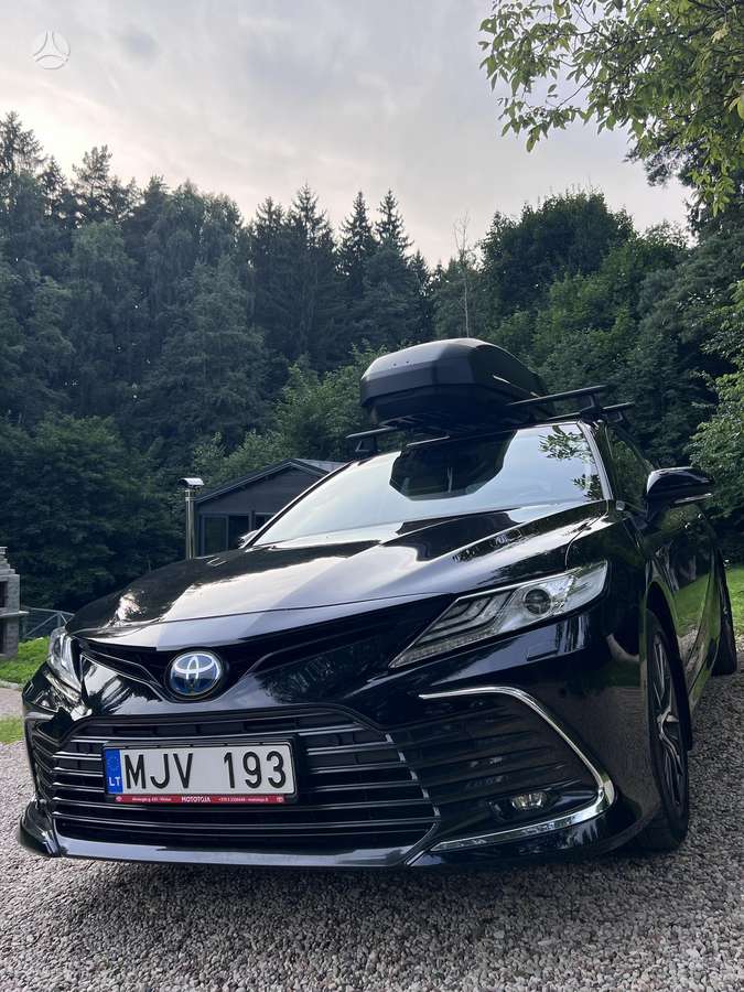 Toyota Camry - 1