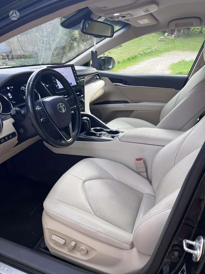 Toyota Camry - 9