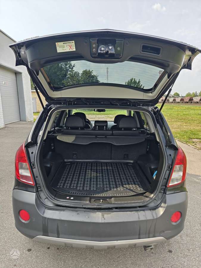 Opel Antara, 2.2 l., Внедорожник / Кроссовер