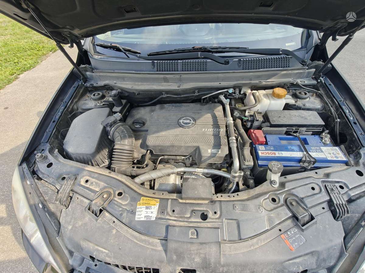 Opel Antara, 2.2 l., Внедорожник / Кроссовер
