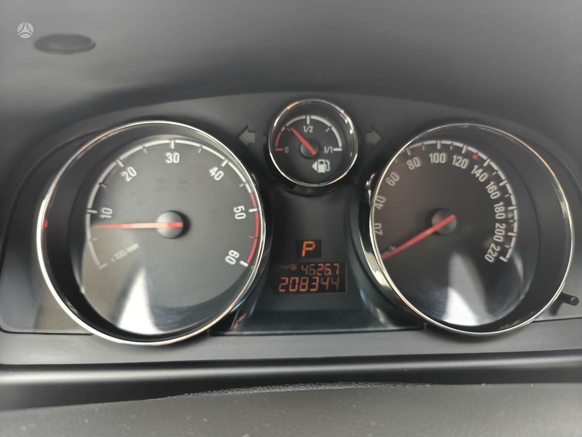 Opel Antara, 2.2 l., Внедорожник / Кроссовер