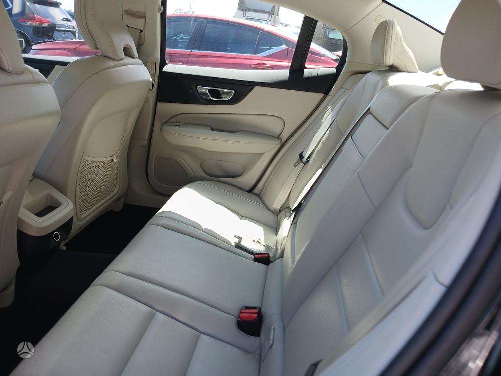 Volvo S60, 2.0 l., Седан
