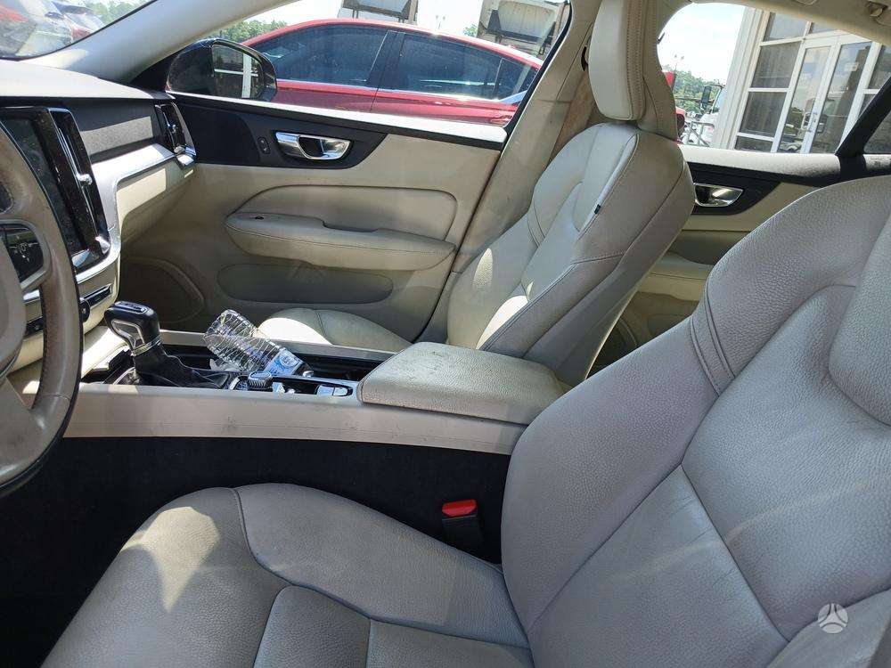 Volvo S60, 2.0 l., Седан