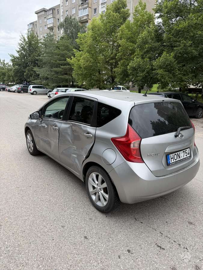 Nissan Note, 1.2 l., hatchback