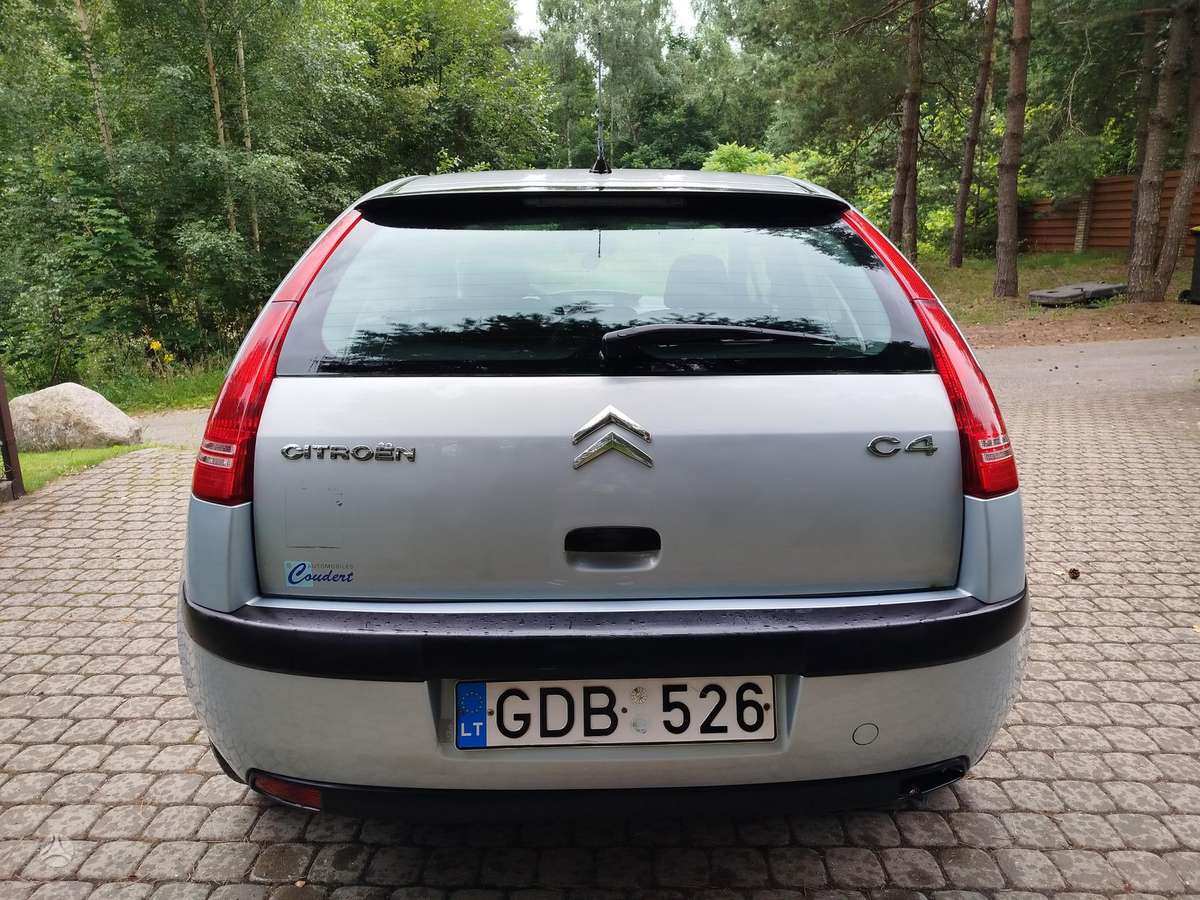 Citroen C4, 1.6 l., hatchback