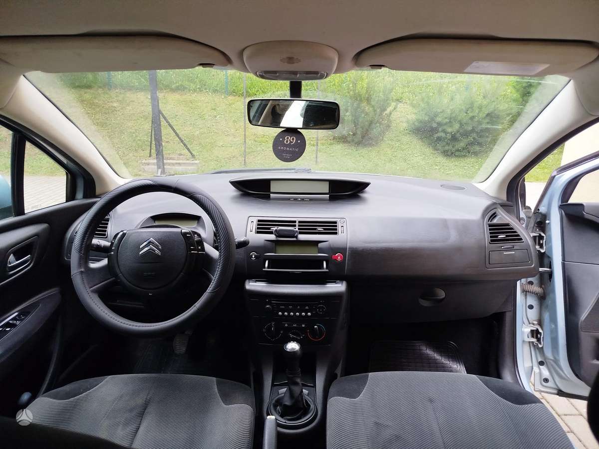 Citroen C4, 1.6 l., hatchback