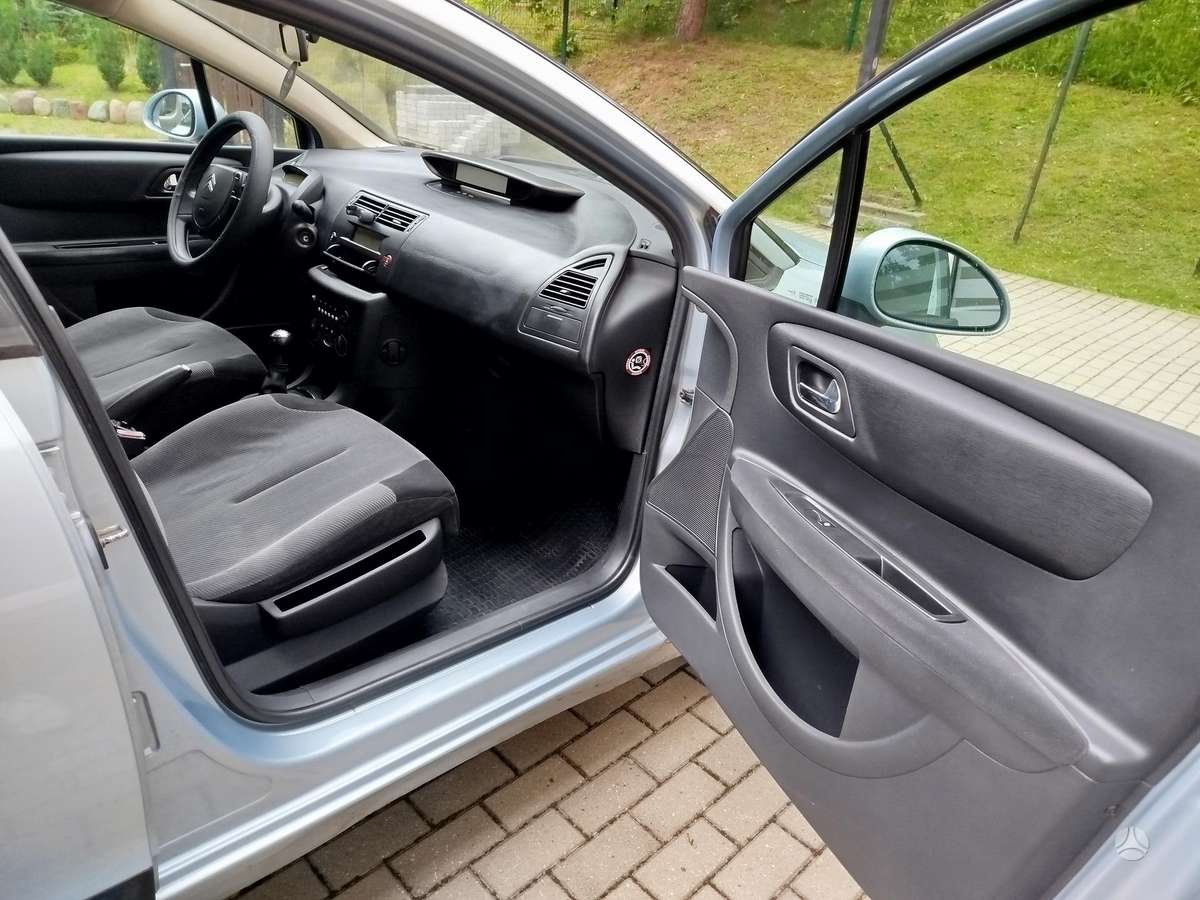 Citroen C4, 1.6 l., Хэтчбек