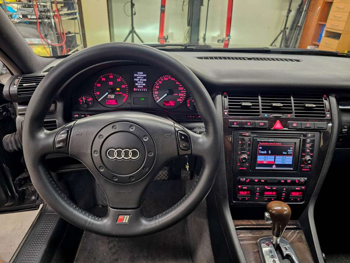 Audi S8, 4.2 l., Седан