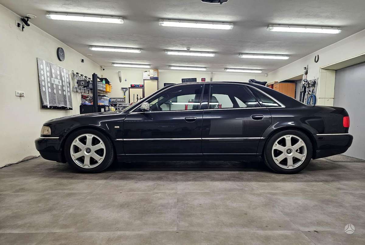 Audi S8, 4.2 l., Седан