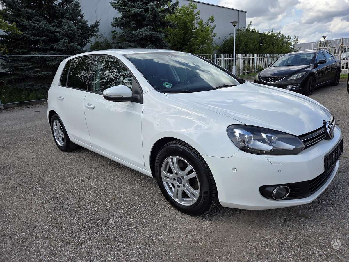 Volkswagen Golf - 2