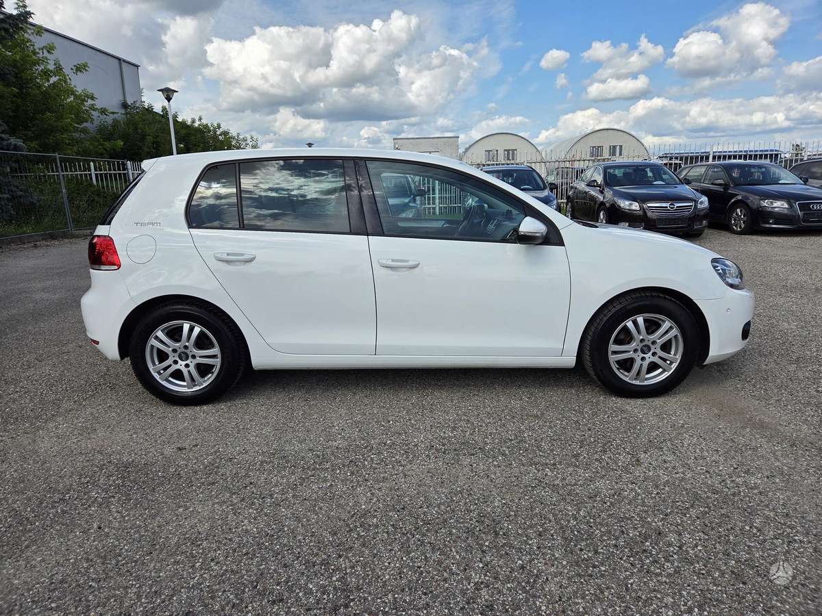 Volkswagen Golf - 3