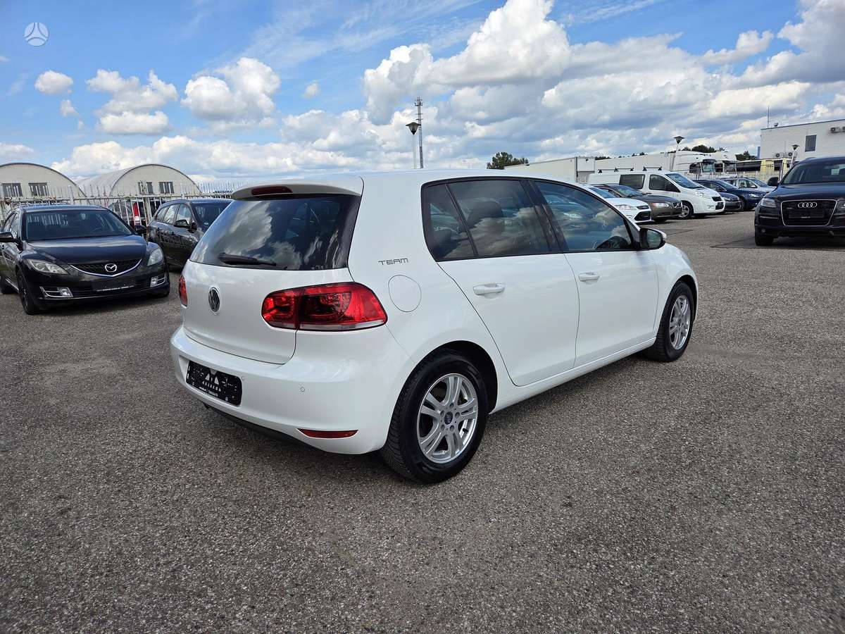 Volkswagen Golf - 4