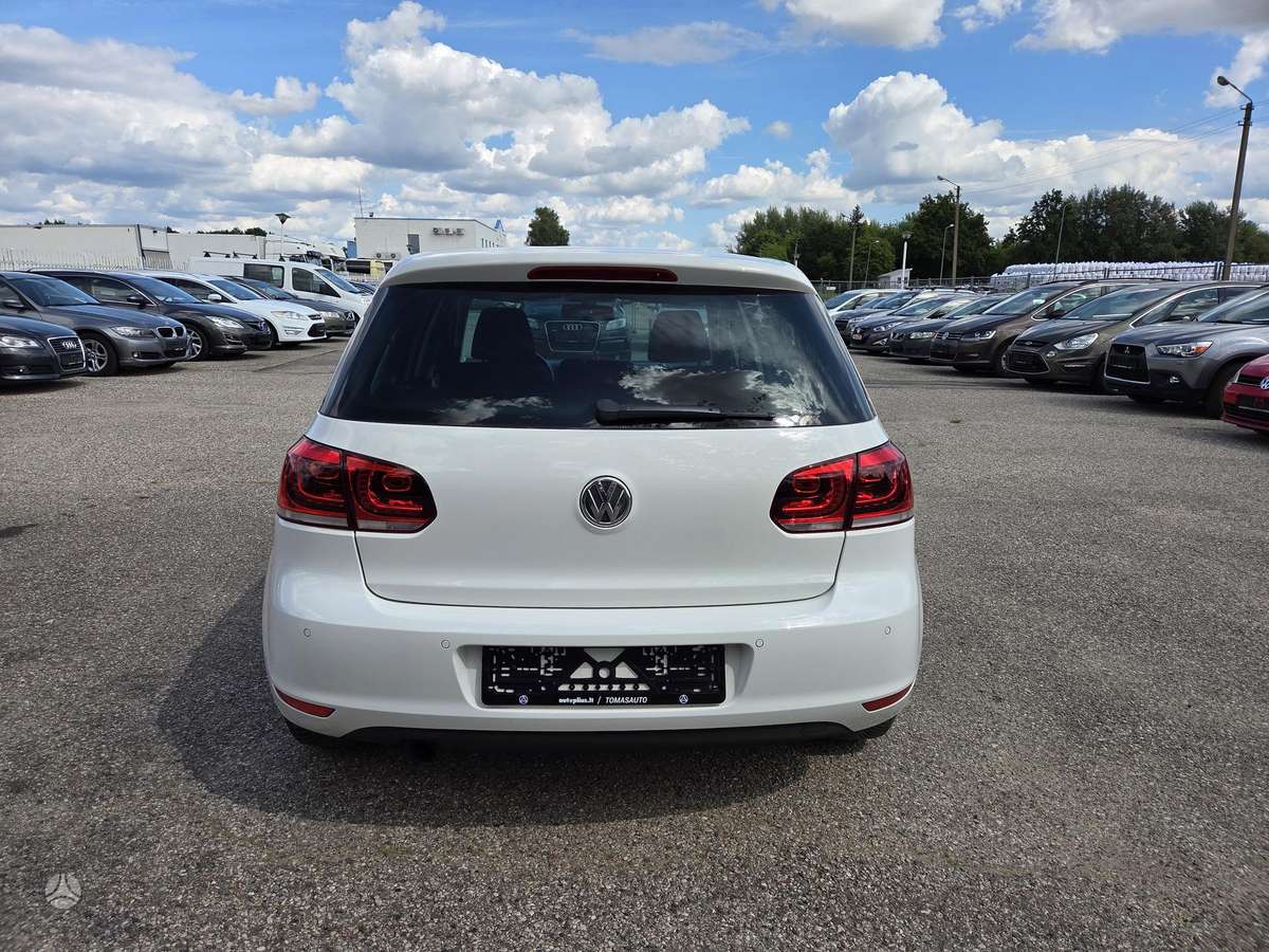 Volkswagen Golf - 5