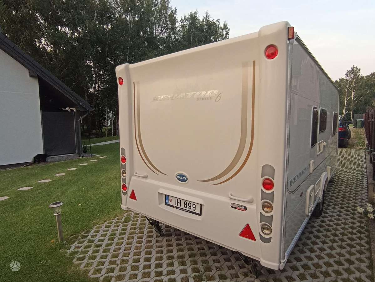 BAILEY Vermont Senator S6, caravans