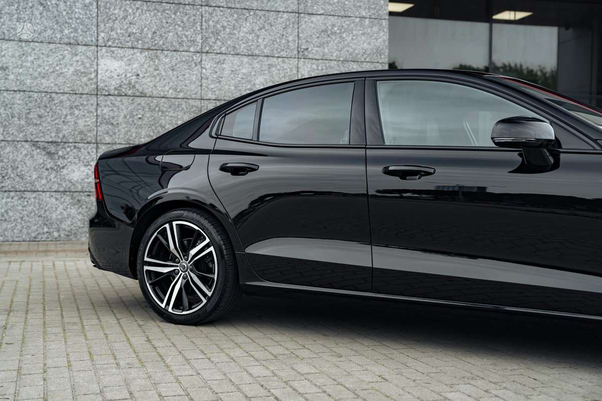 Volvo S60, 2.0 l., Седан