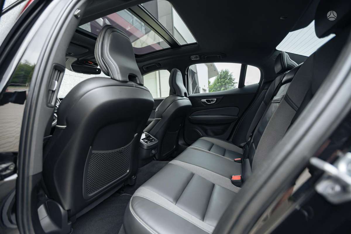 Volvo S60, 2.0 l., Седан
