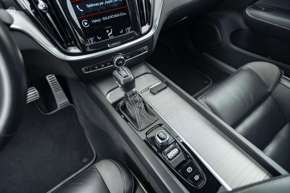 Volvo S60, 2.0 l., Седан