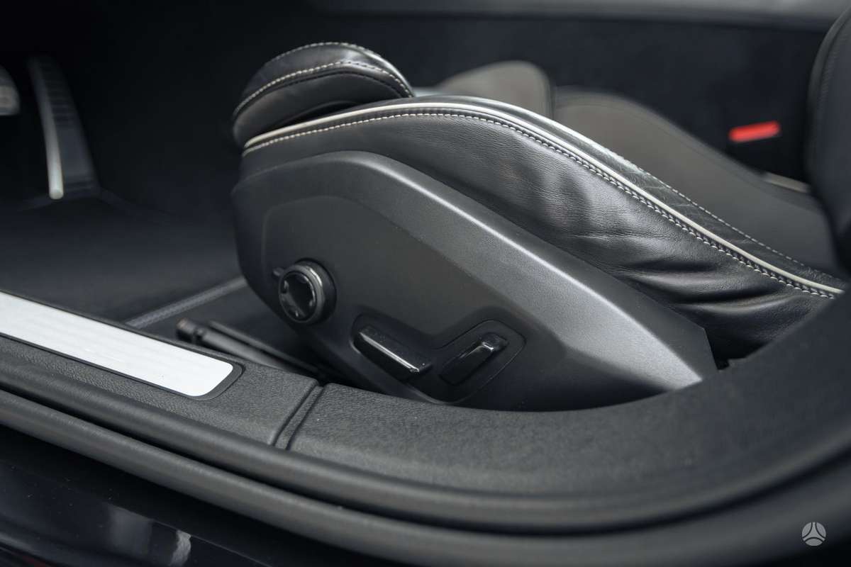 Volvo S60, 2.0 l., Седан