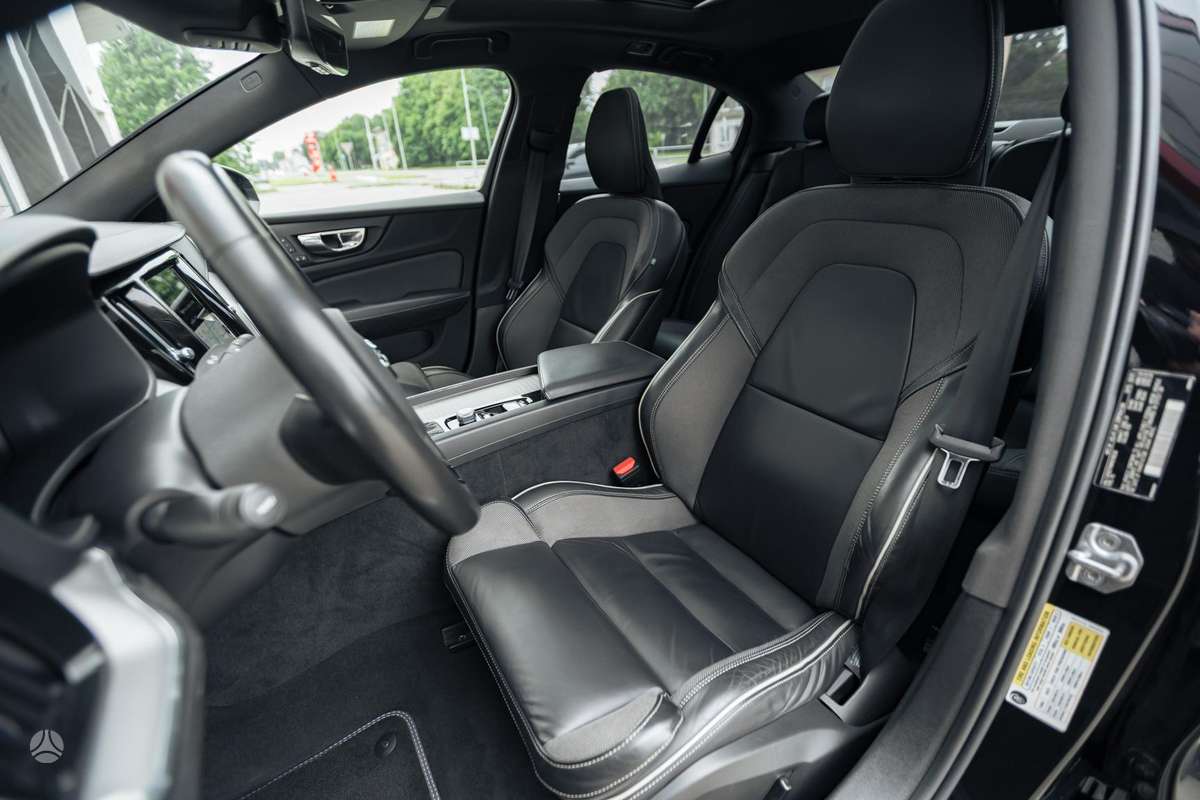 Volvo S60, 2.0 l., Седан