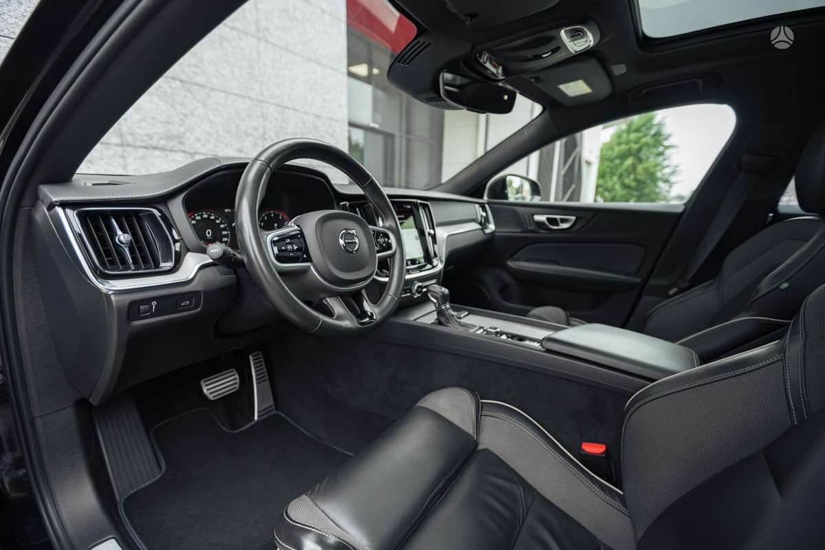 Volvo S60, 2.0 l., Седан