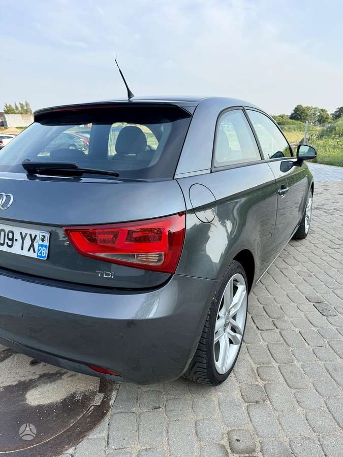 Audi A1, 1.6 l., hatchback
