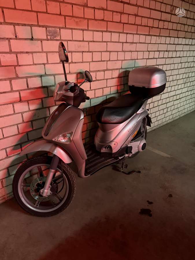 Piaggio Liberty 125cc, scooters / mopeds