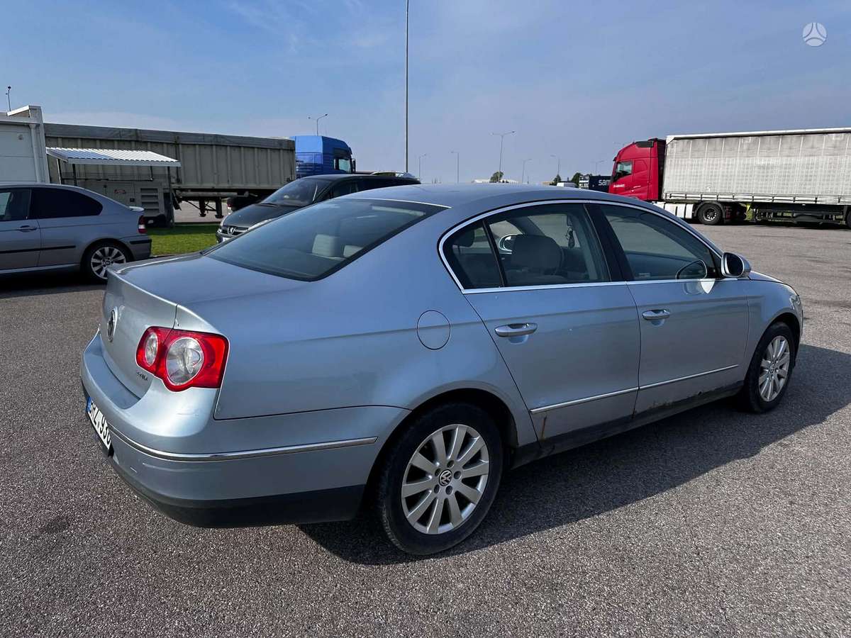 Volkswagen Passat - 3