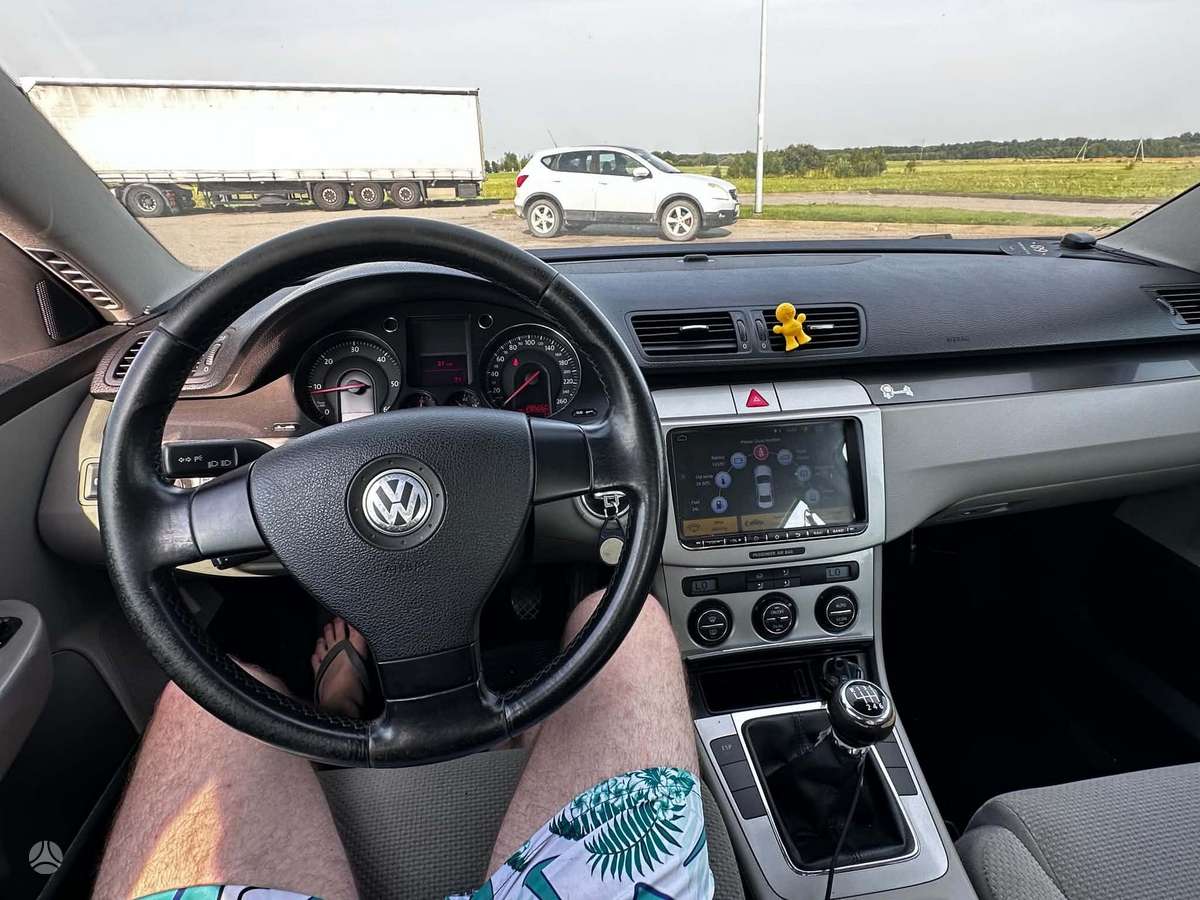 Volkswagen Passat - 7