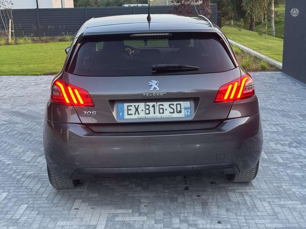 Peugeot 308, 1.2 l., hatchback