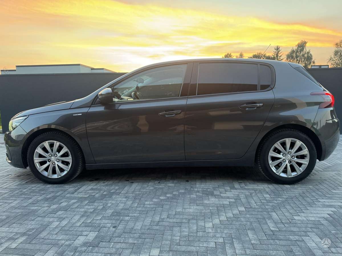 Peugeot 308 - 5