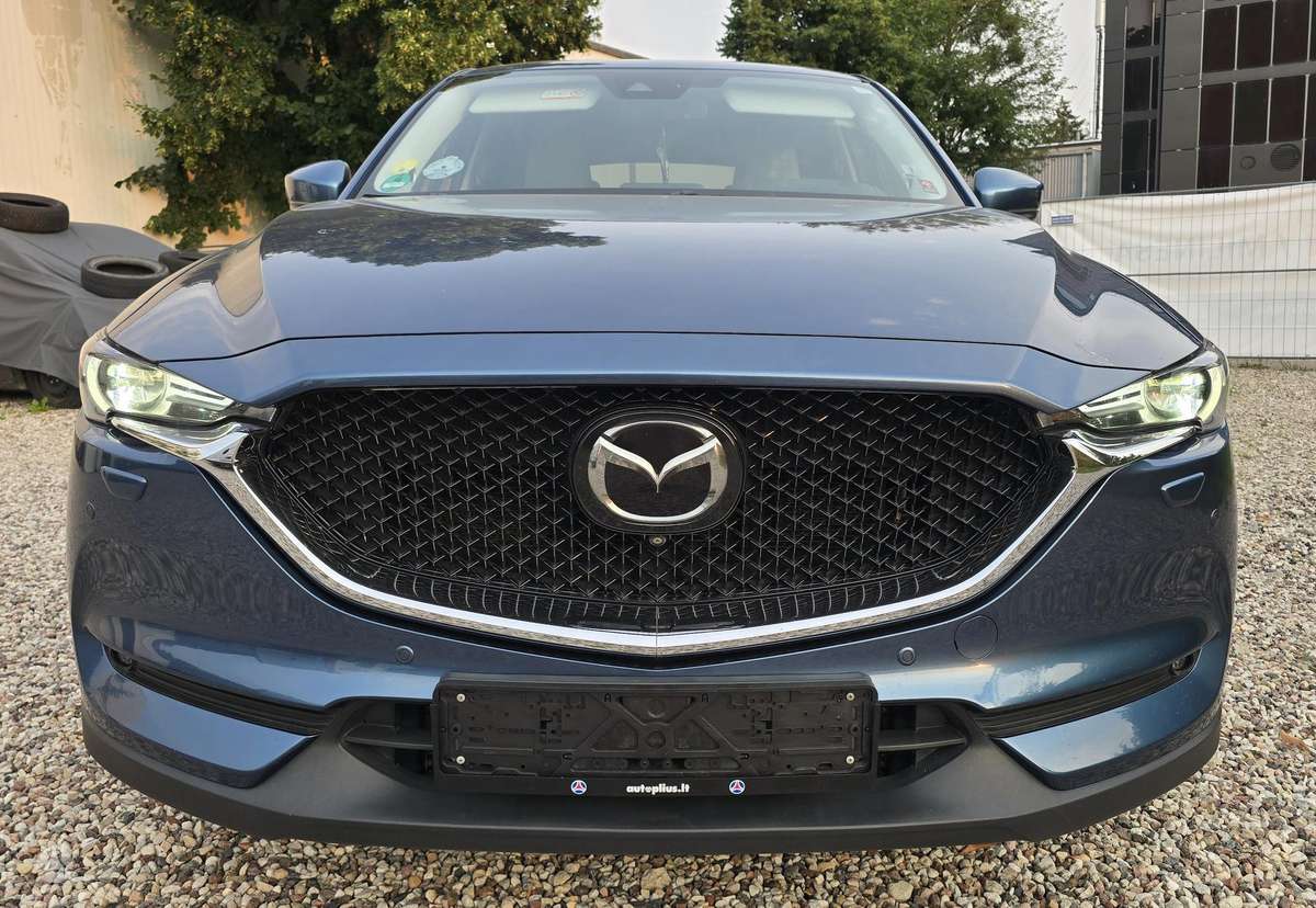 Mazda CX-5, 2.2 l., off-road / crossover