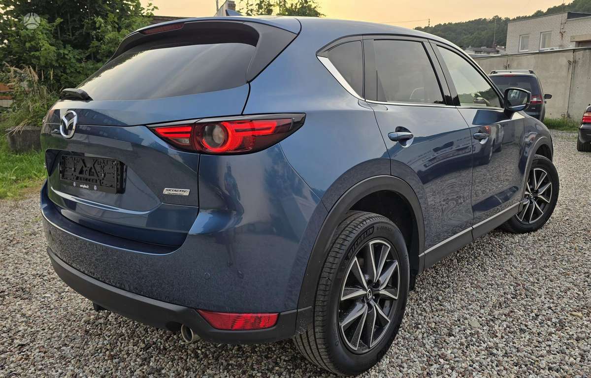 Mazda CX-5, 2.2 l., off-road / crossover
