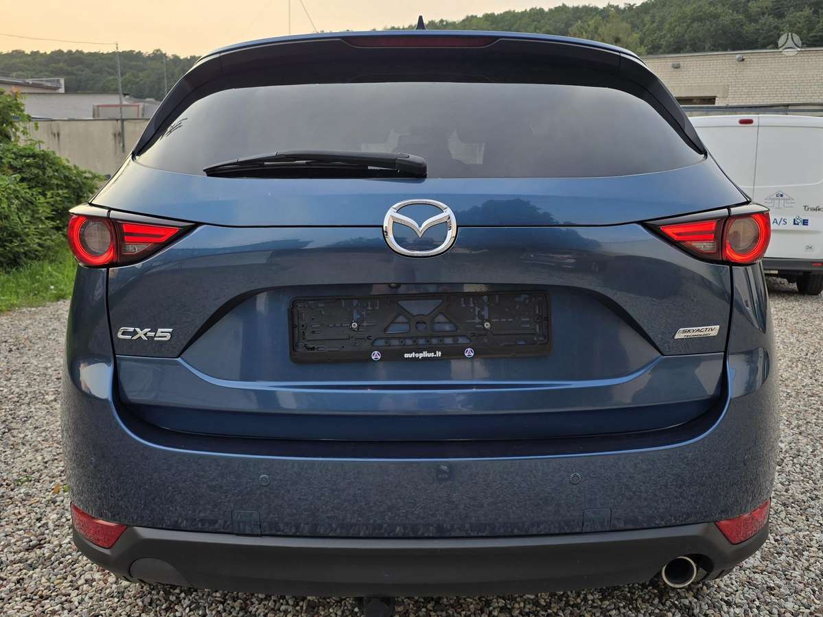 Mazda CX-5, 2.2 l., off-road / crossover