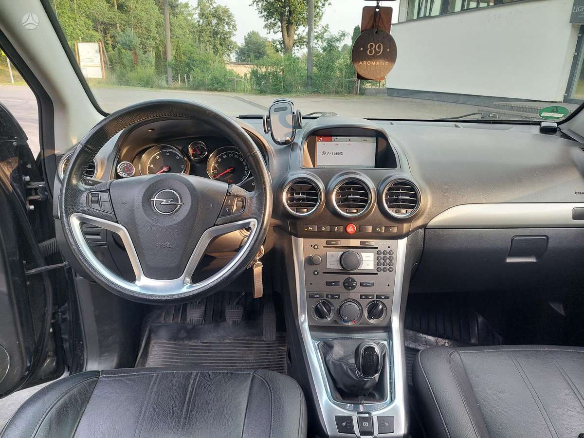 Opel Antara, 2.2 l., Внедорожник / Кроссовер