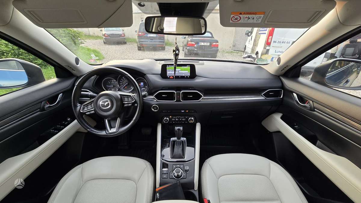 Mazda CX-5, 2.2 l., off-road / crossover