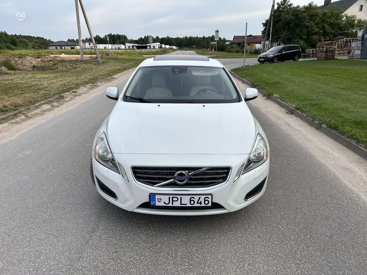 Volvo S60, 2.5 l., Седан