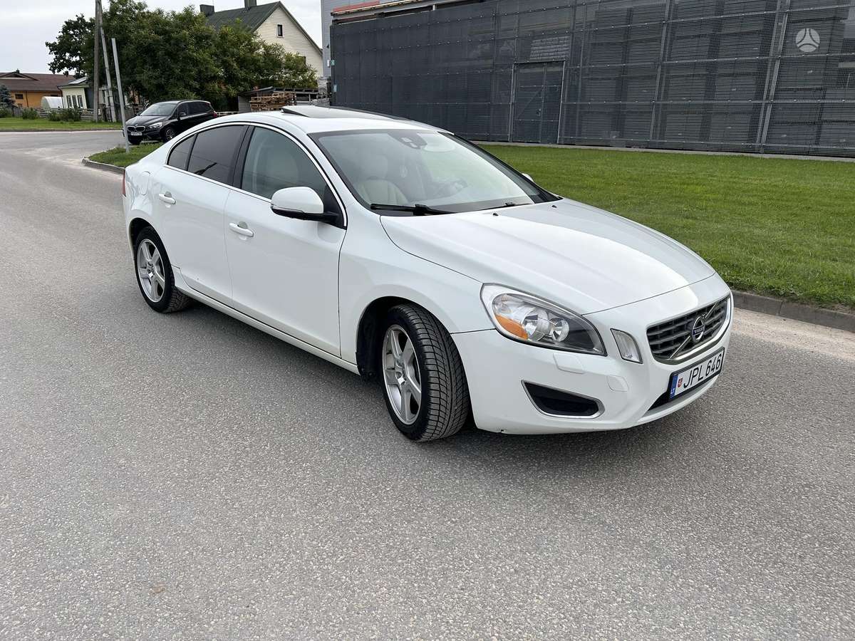 Volvo S60, 2.5 l., Седан