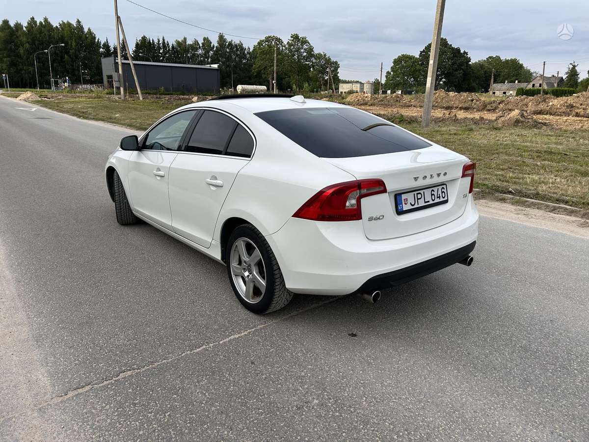 Volvo S60, 2.5 l., Седан