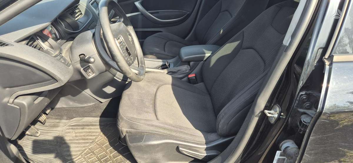 Citroen C5, 1.6 l., Седан