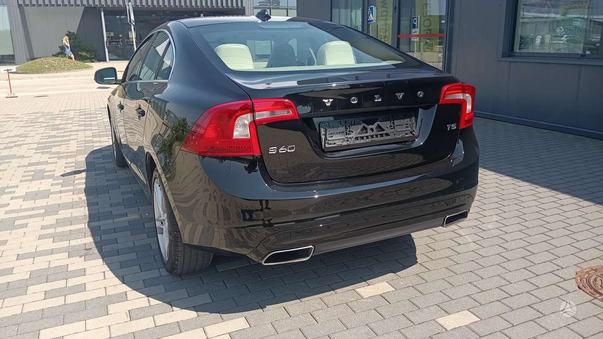 Volvo S60 - 7