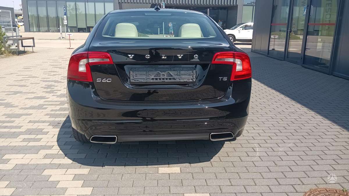 Volvo S60 - 8