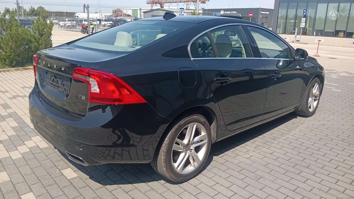 Volvo S60 - 9