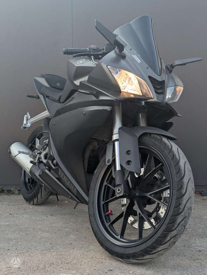 Yamaha YZF 125cc, superbikes