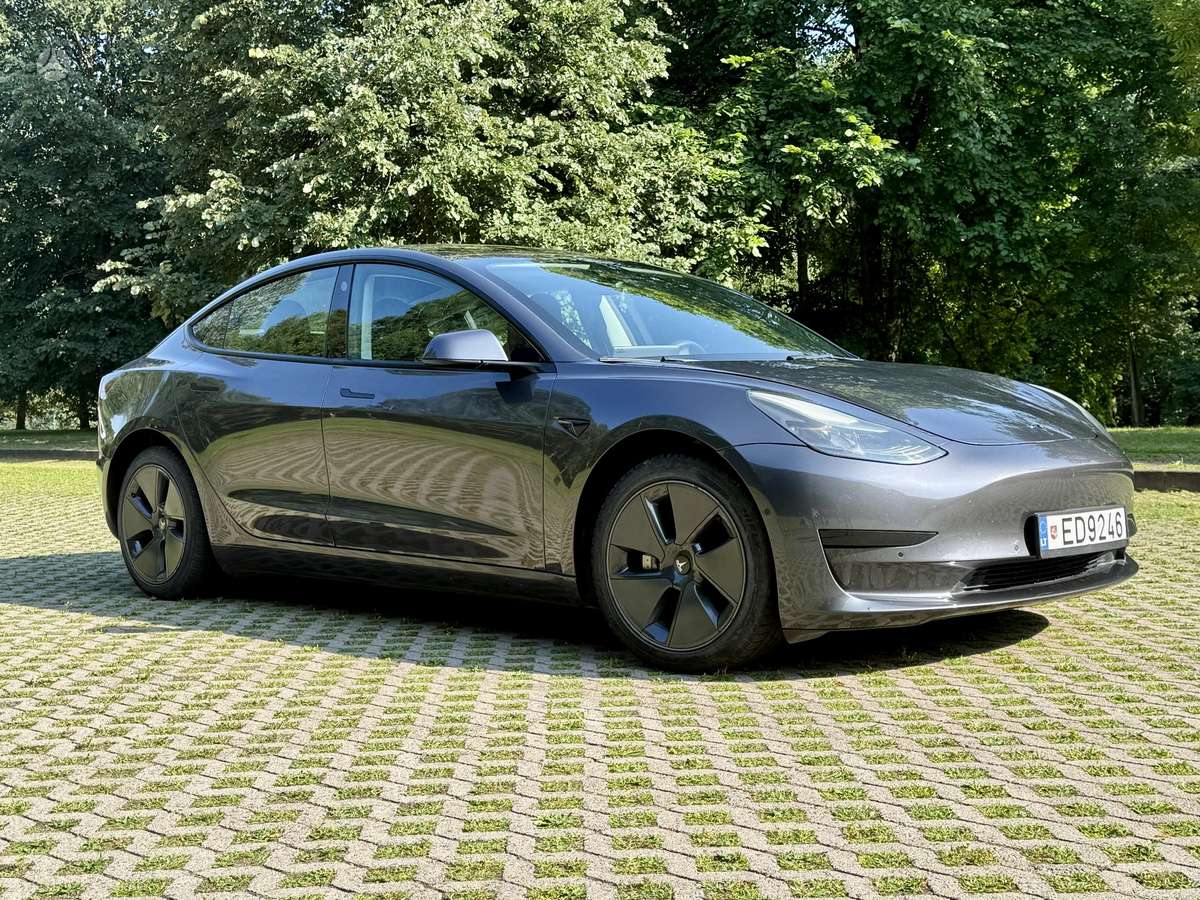 Tesla Model 3, 61 кВт·ч, Хэтчбек