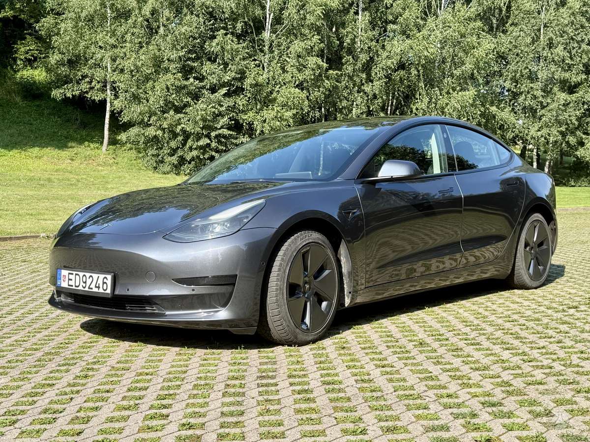 Tesla Model 3, 61 кВт·ч, Хэтчбек