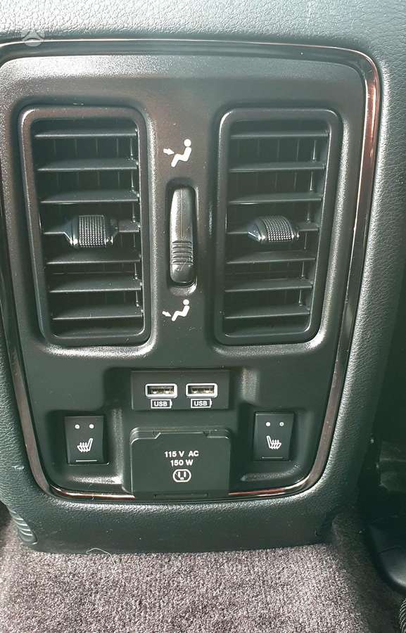 Dodge Durango, 5.7 l., off-road / crossover