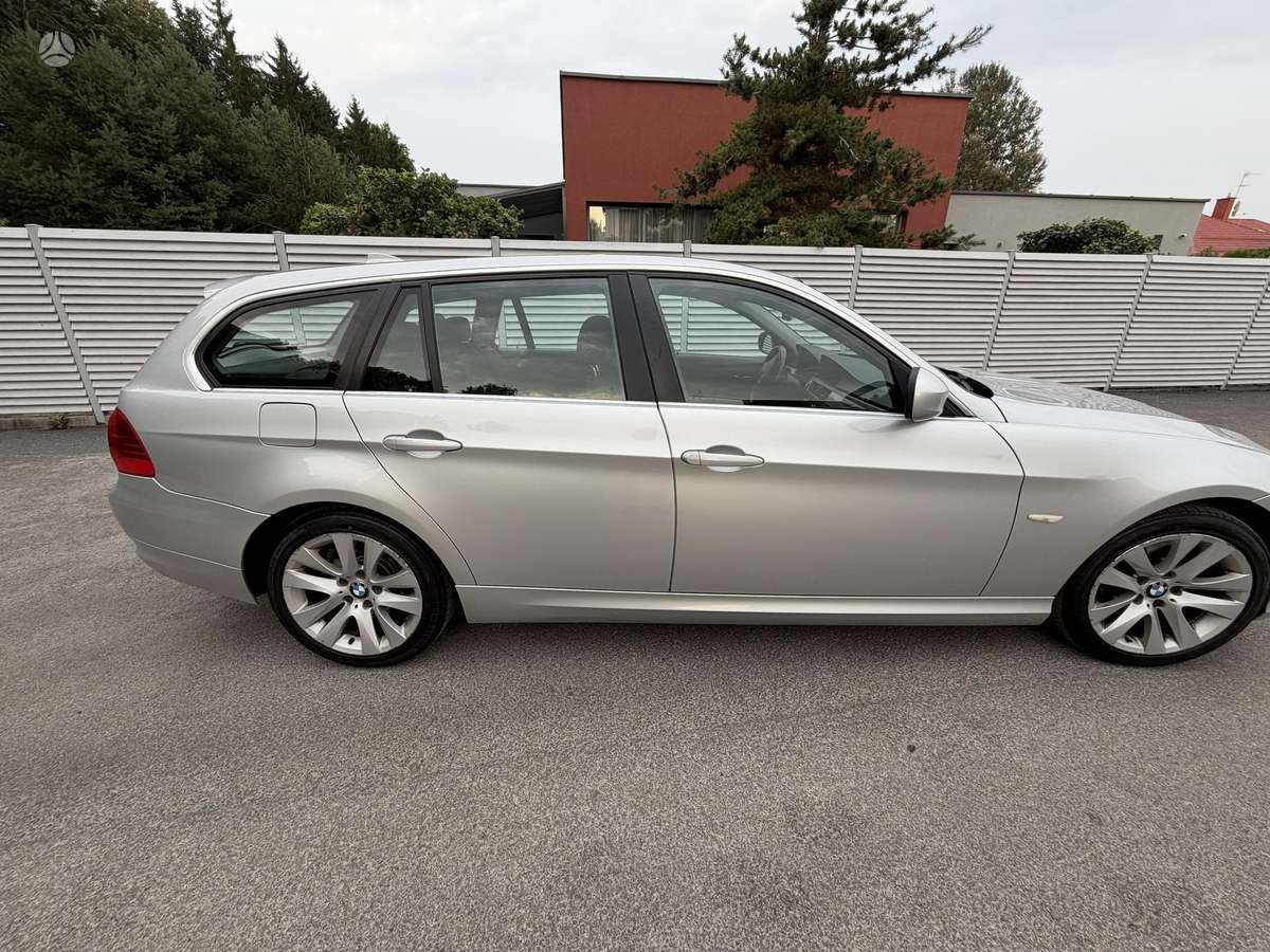 BMW 320, 2.0 l., wagon