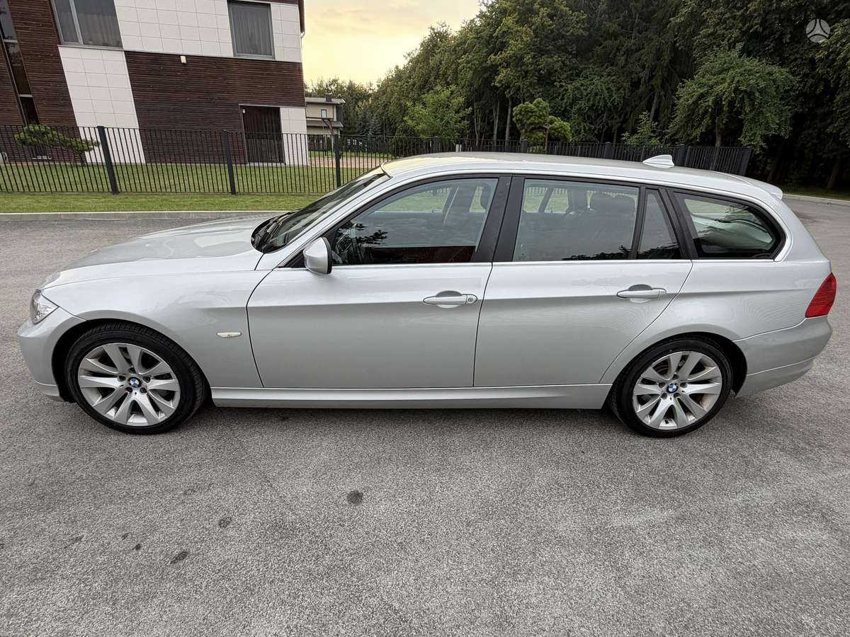 BMW 320, 2.0 l., wagon