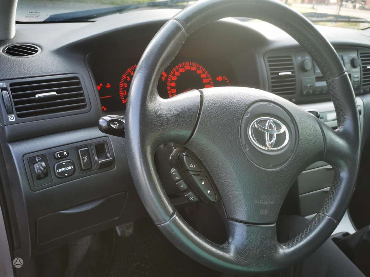 Toyota Corolla - 7
