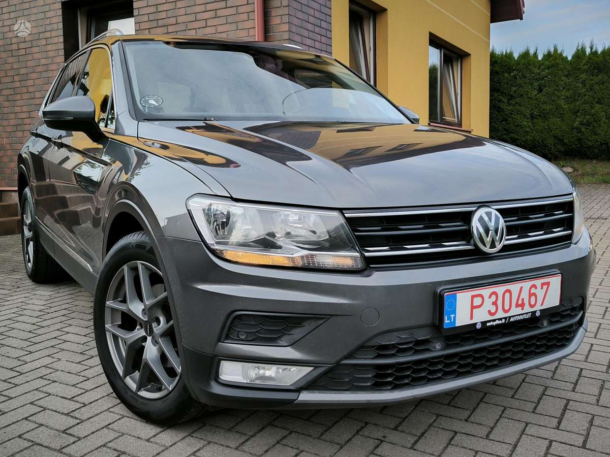 Volkswagen Tiguan - 1
